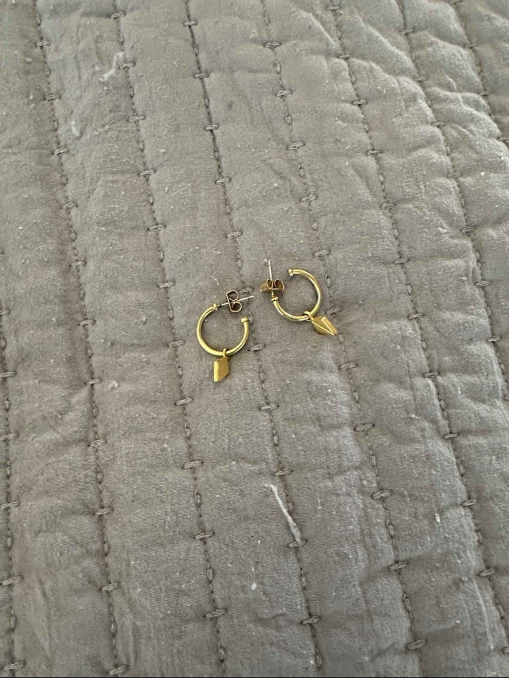 Madewell Gold Hoop Earrings with Geometric Drop